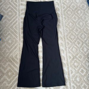 Maternity yoga pants